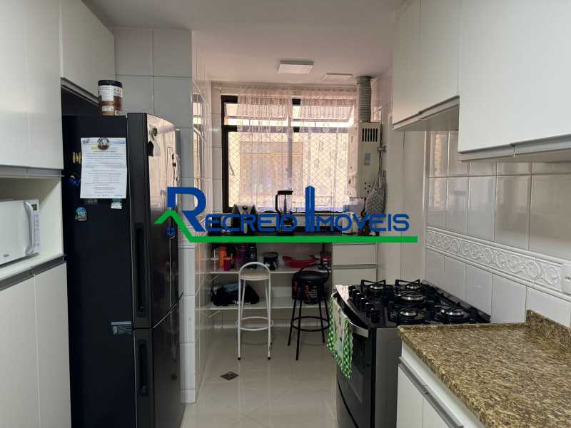 Apartamento à venda com 3 quartos, 118m² - Foto 9