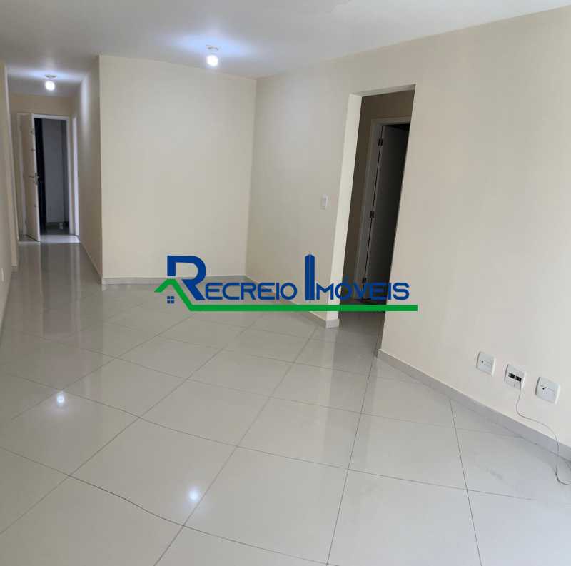 Apartamento à venda com 3 quartos, 90m² - Foto 3