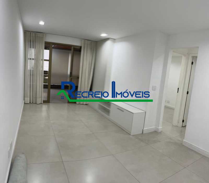 Apartamento à venda com 3 quartos, 120m² - Foto 4