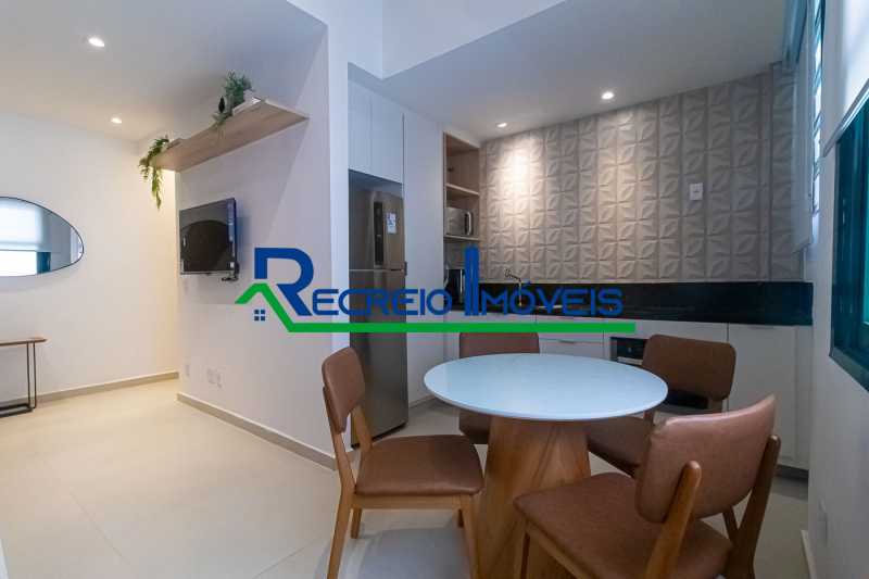 Apartamento à venda com 2 quartos, 64m² - Foto 2