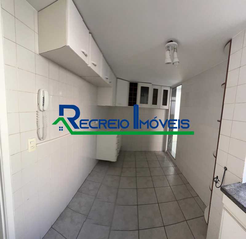 Cobertura para alugar com 3 quartos, 200m² - Foto 10