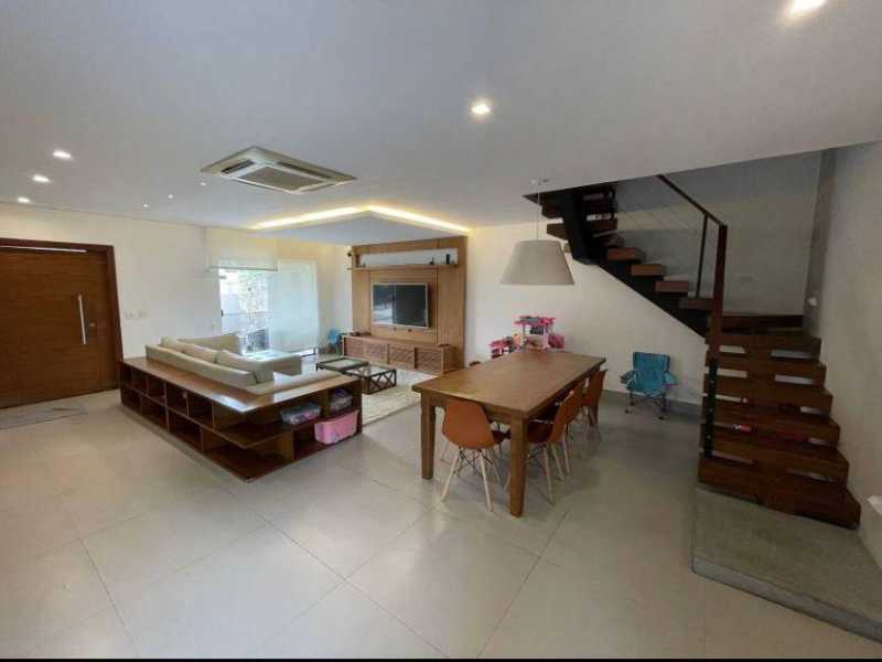 Casa de Condomínio à venda com 4 quartos, 228m² - Foto 5