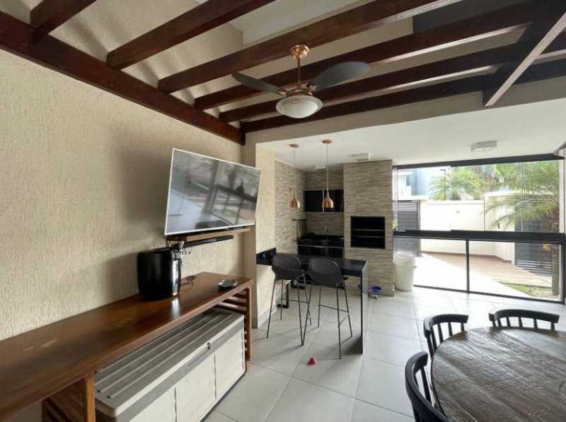 Casa de Condomínio à venda com 4 quartos, 228m² - Foto 7