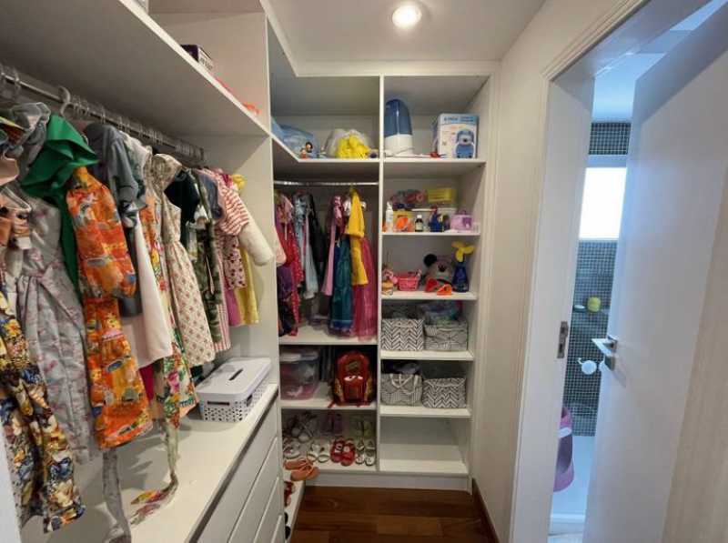 Casa de Condomínio à venda com 4 quartos, 228m² - Foto 15