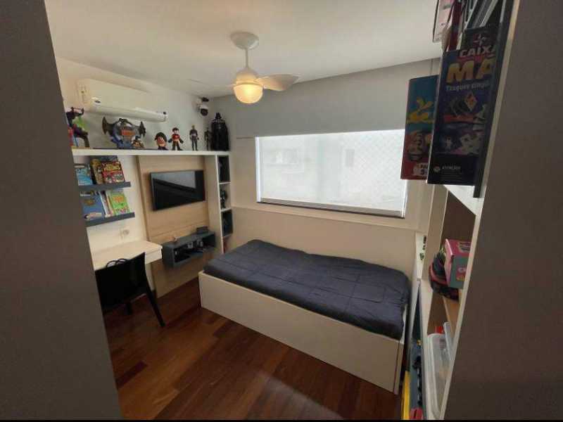 Casa de Condomínio à venda com 4 quartos, 228m² - Foto 17