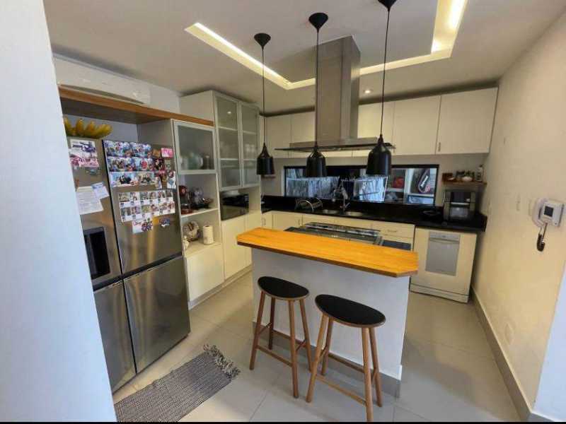 Casa de Condomínio à venda com 4 quartos, 228m² - Foto 27