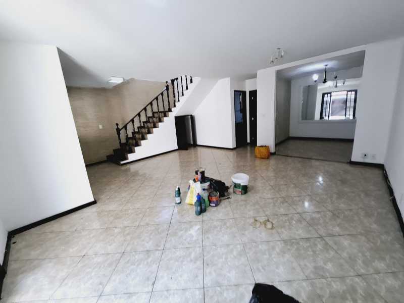 Casa de Condomínio à venda com 3 quartos, 197m² - Foto 8
