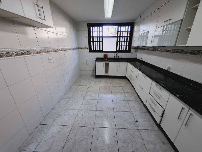 Casa de Condomínio à venda com 3 quartos, 197m² - Foto 11