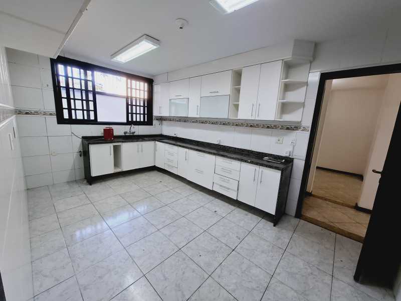 Casa de Condomínio à venda com 3 quartos, 197m² - Foto 12