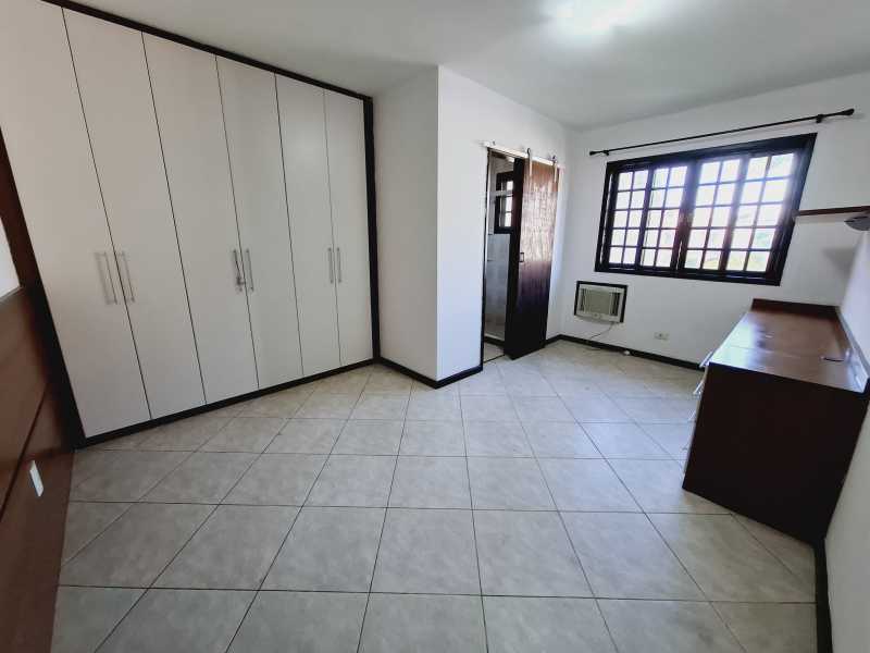 Casa de Condomínio à venda com 3 quartos, 197m² - Foto 13