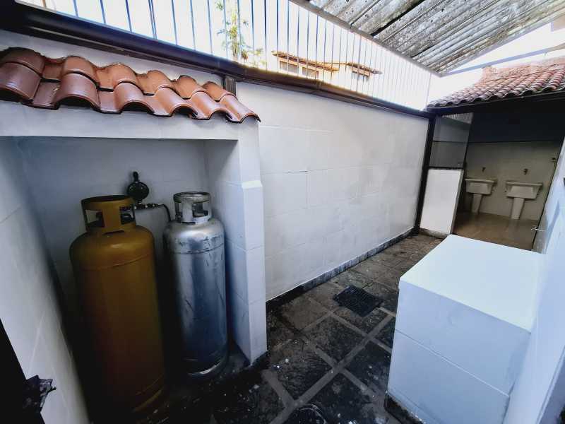 Casa de Condomínio à venda com 3 quartos, 197m² - Foto 26
