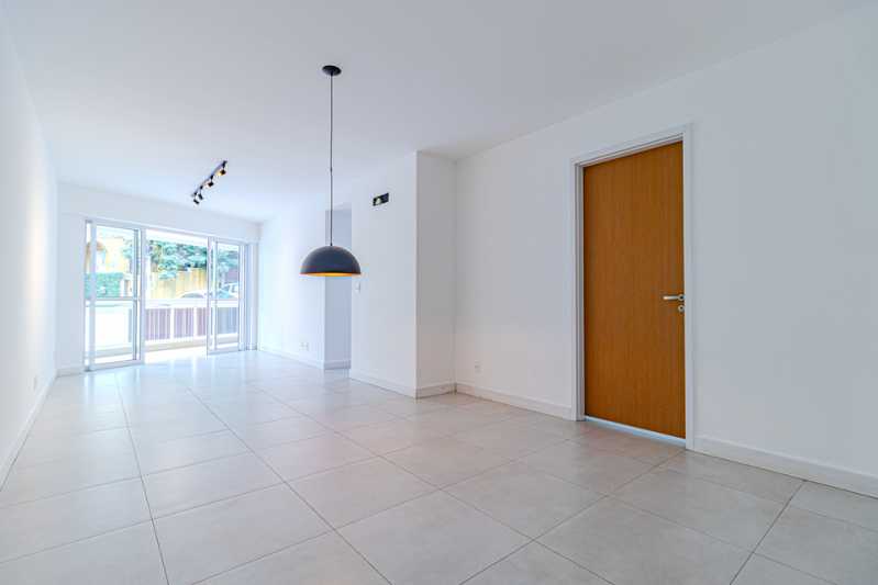 Apartamento à venda com 3 quartos, 108m² - Foto 1