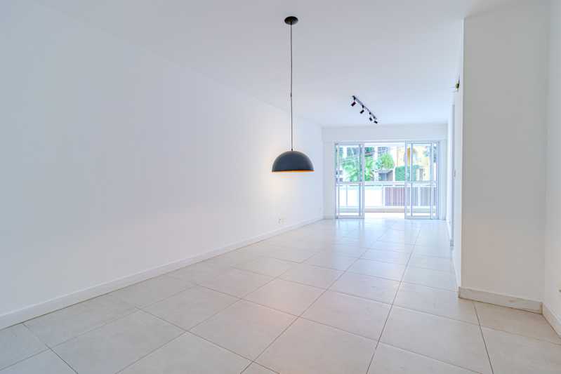 Apartamento à venda com 3 quartos, 108m² - Foto 2