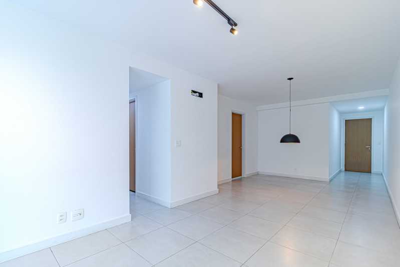Apartamento à venda com 3 quartos, 108m² - Foto 3