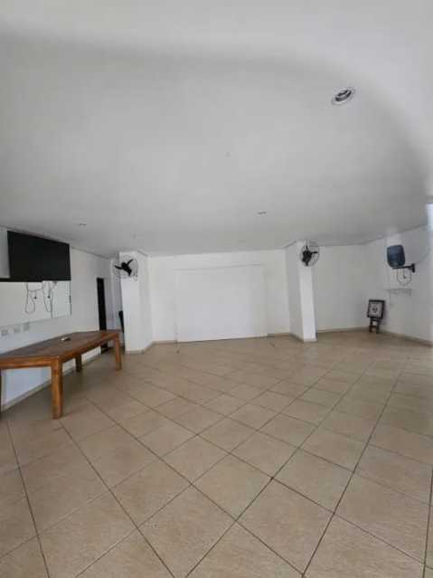 Apartamento à venda com 2 quartos, 67m² - Foto 3
