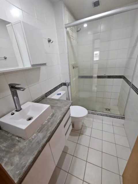 Apartamento à venda com 2 quartos, 67m² - Foto 8
