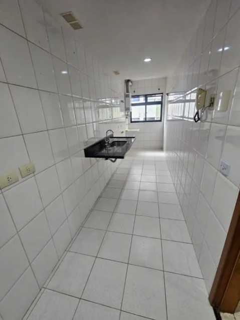 Apartamento à venda com 2 quartos, 67m² - Foto 11