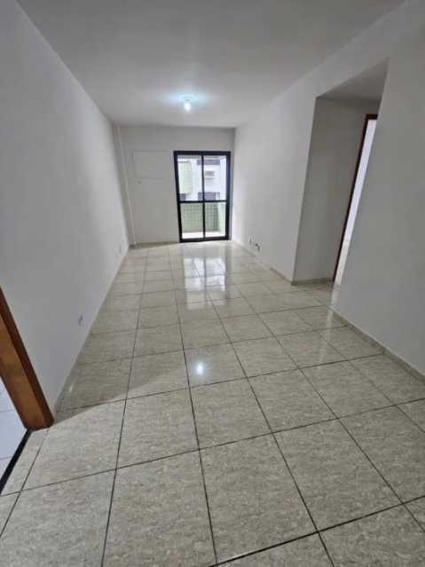Apartamento à venda com 2 quartos, 67m² - Foto 1