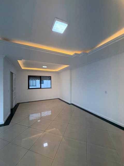 Cobertura, 4 quartos, 335 m² - Foto 11