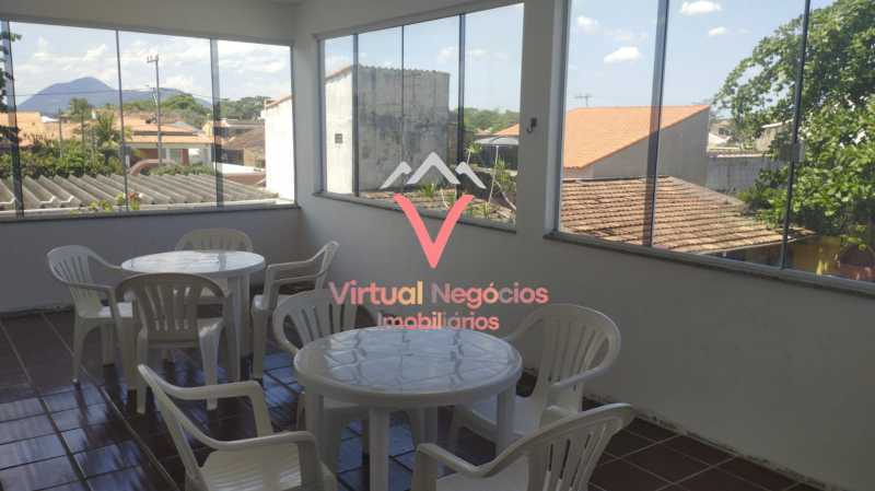 Casa à venda com 6 quartos, 260m² - Foto 1