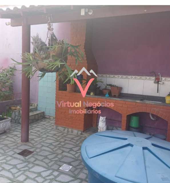 Casa à venda com 5 quartos, 210m² - Foto 1