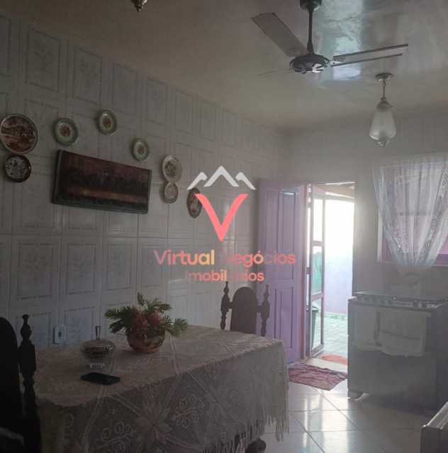 Casa à venda com 5 quartos, 210m² - Foto 3
