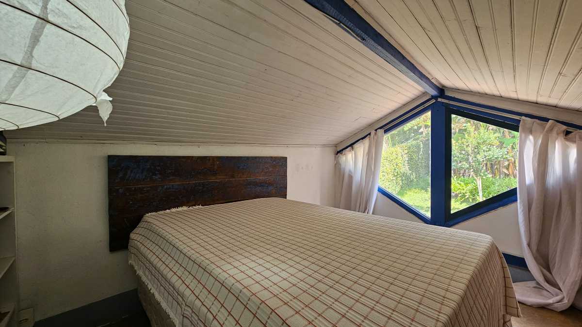 Casa à venda com 6 quartos, 140m² - Foto 13