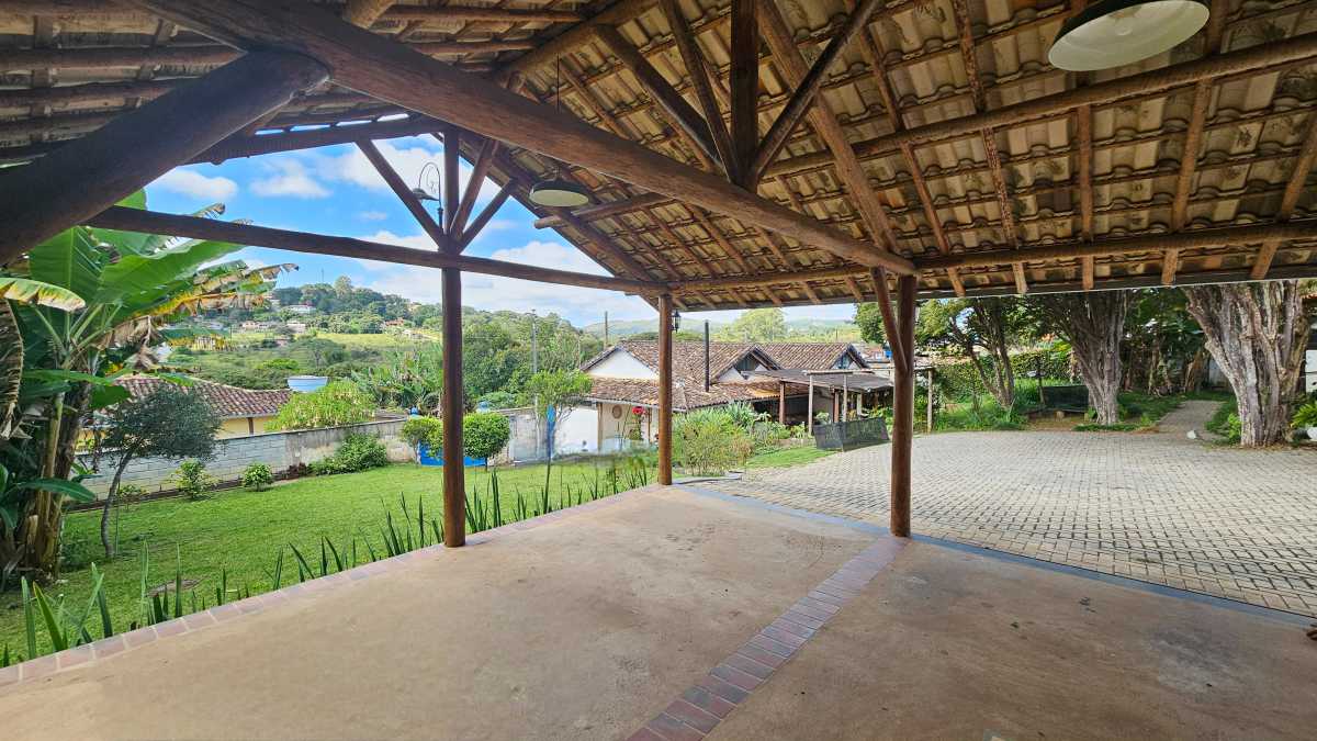 Casa à venda com 6 quartos, 140m² - Foto 22