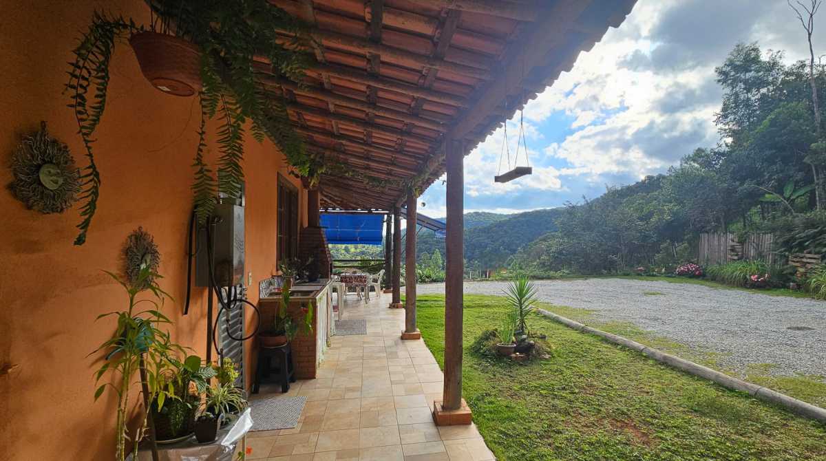 Casa à venda com 6 quartos, 290m² - Foto 5
