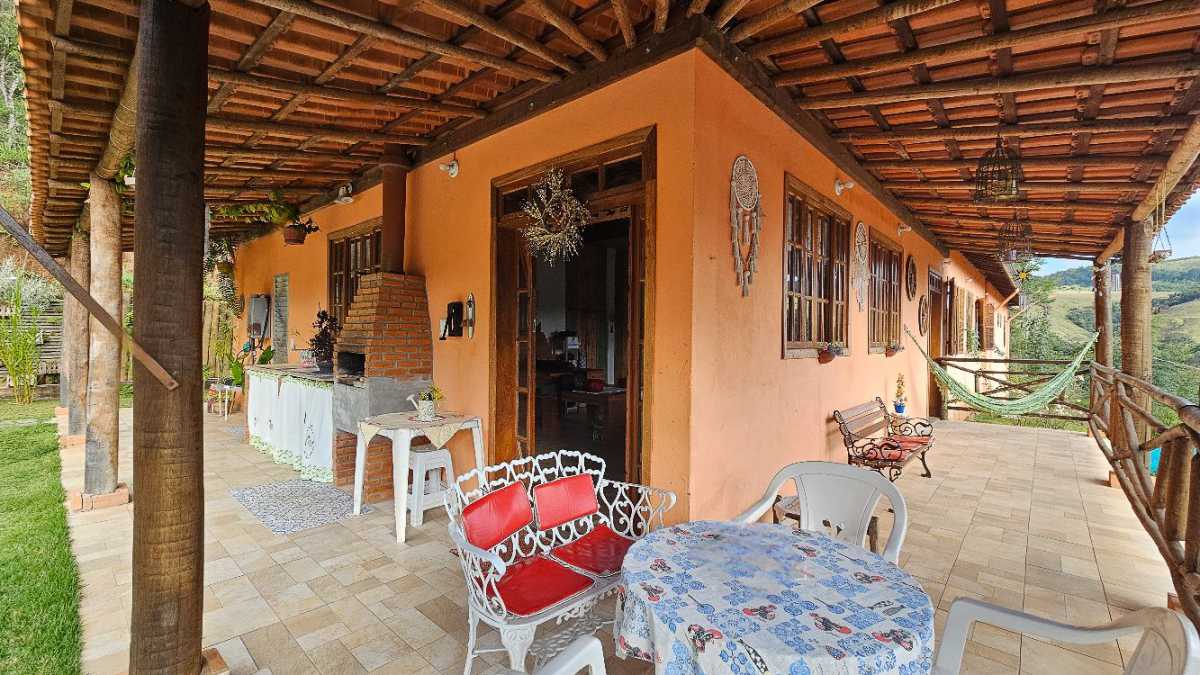 Casa à venda com 6 quartos, 290m² - Foto 6