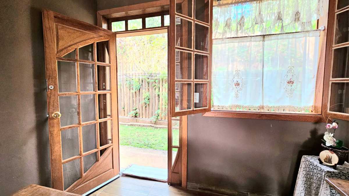Casa à venda com 6 quartos, 290m² - Foto 12