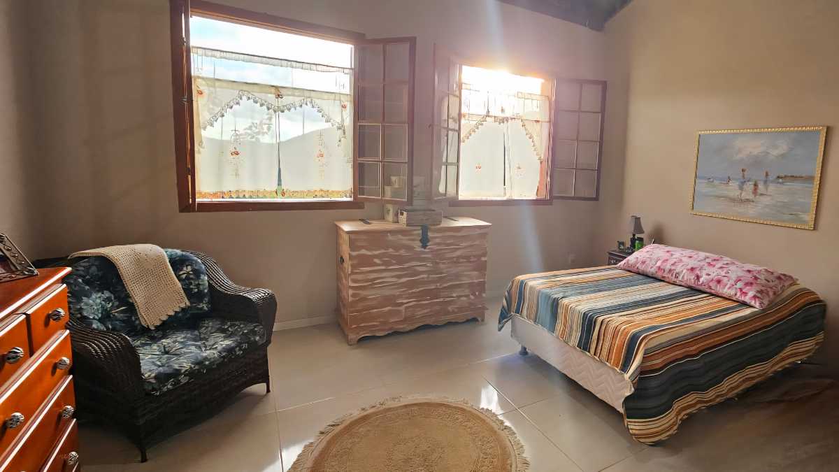 Casa à venda com 6 quartos, 290m² - Foto 17