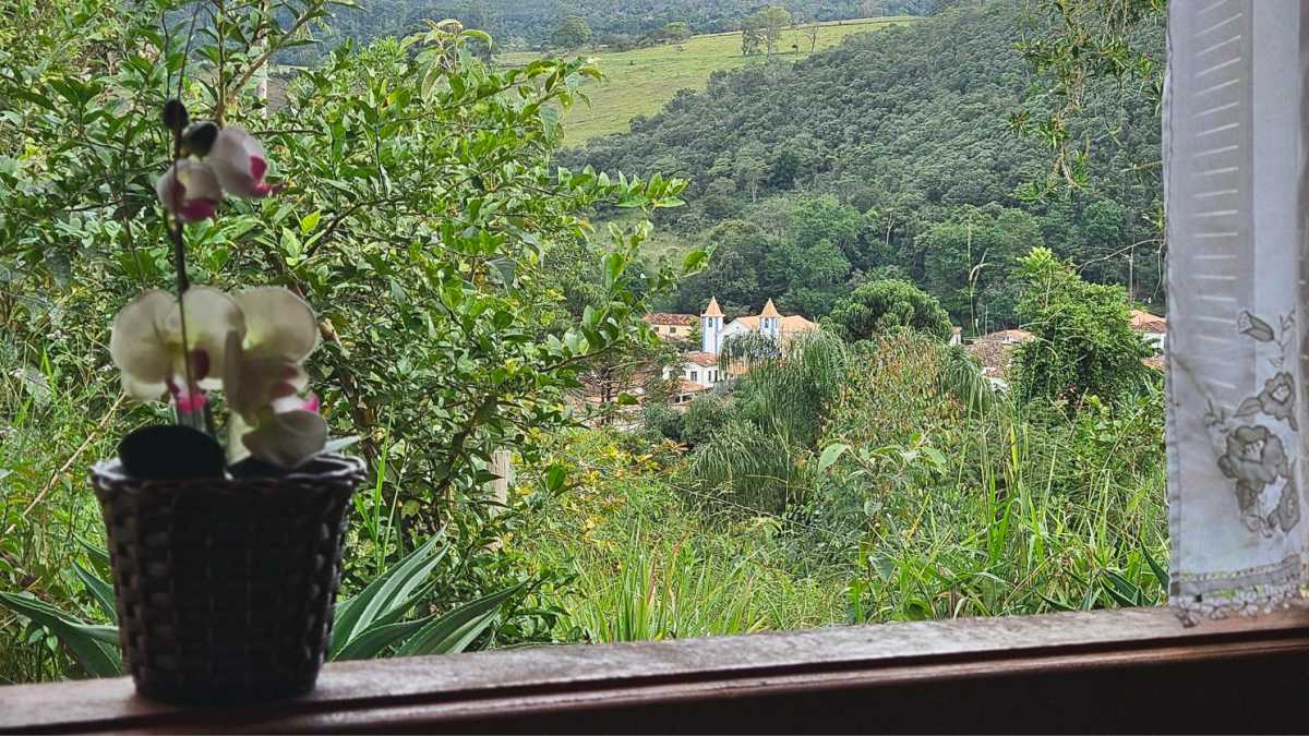 Casa à venda com 6 quartos, 290m² - Foto 4