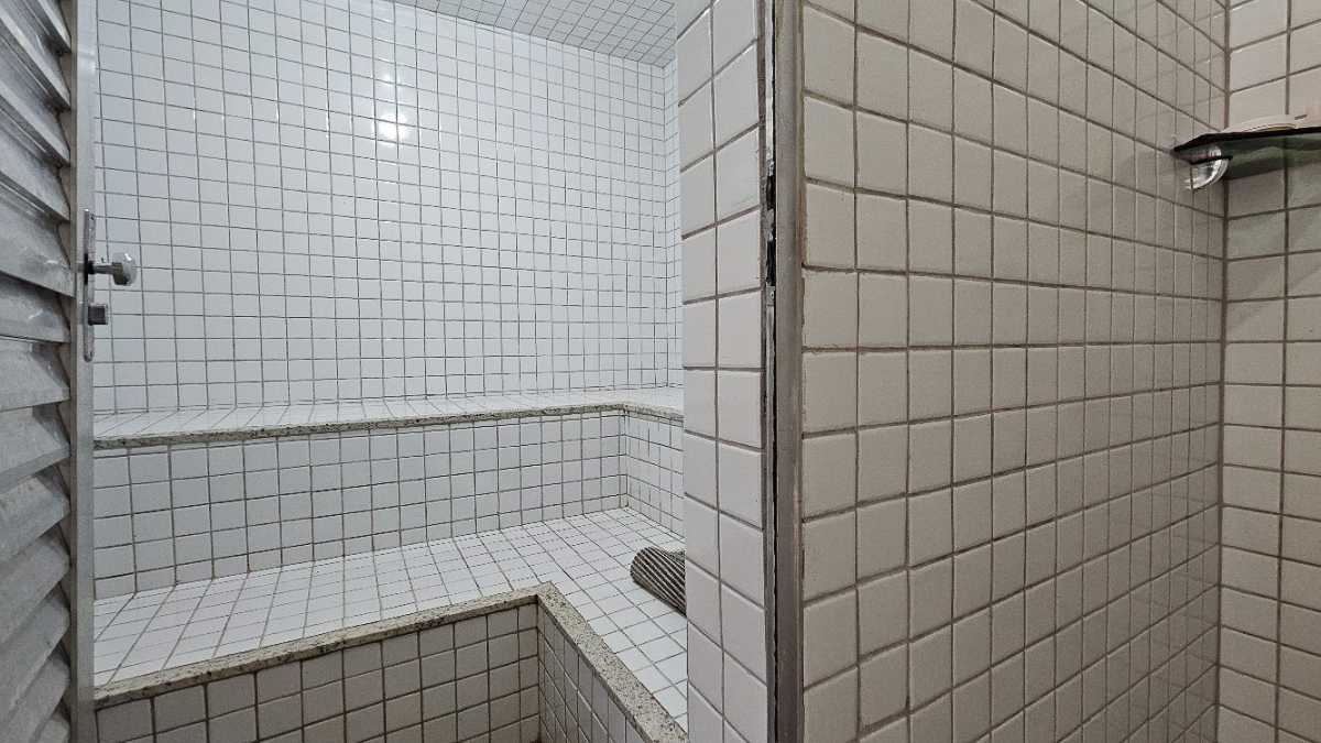 Casa à venda com 6 quartos, 290m² - Foto 21