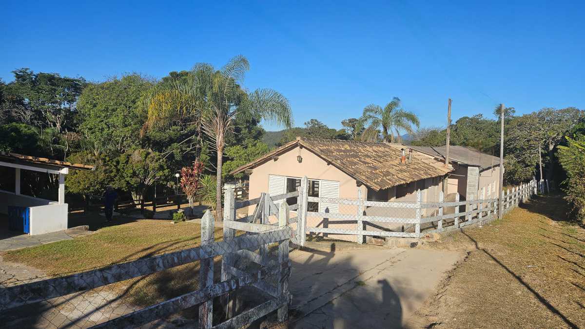 Chácara à venda com 7 quartos, 356m² - Foto 2