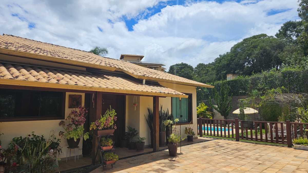 Casa, 3 quartos, 283 m² - Foto 1