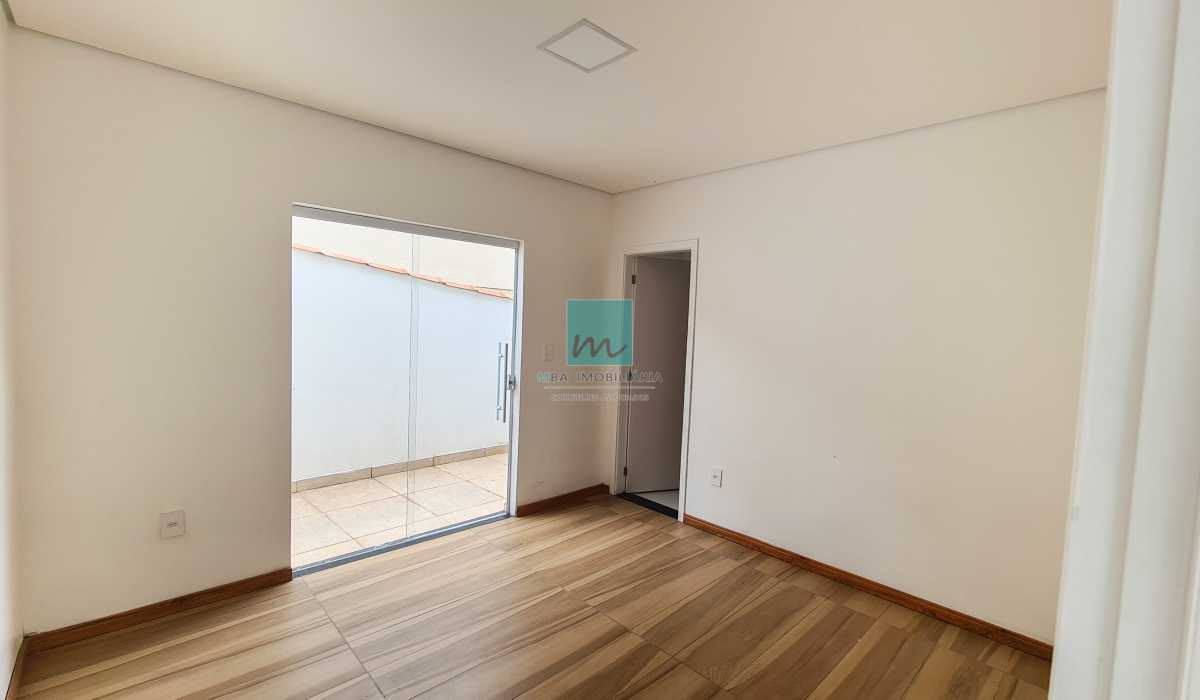 Casa à venda com 2 quartos, 286m² - Foto 8