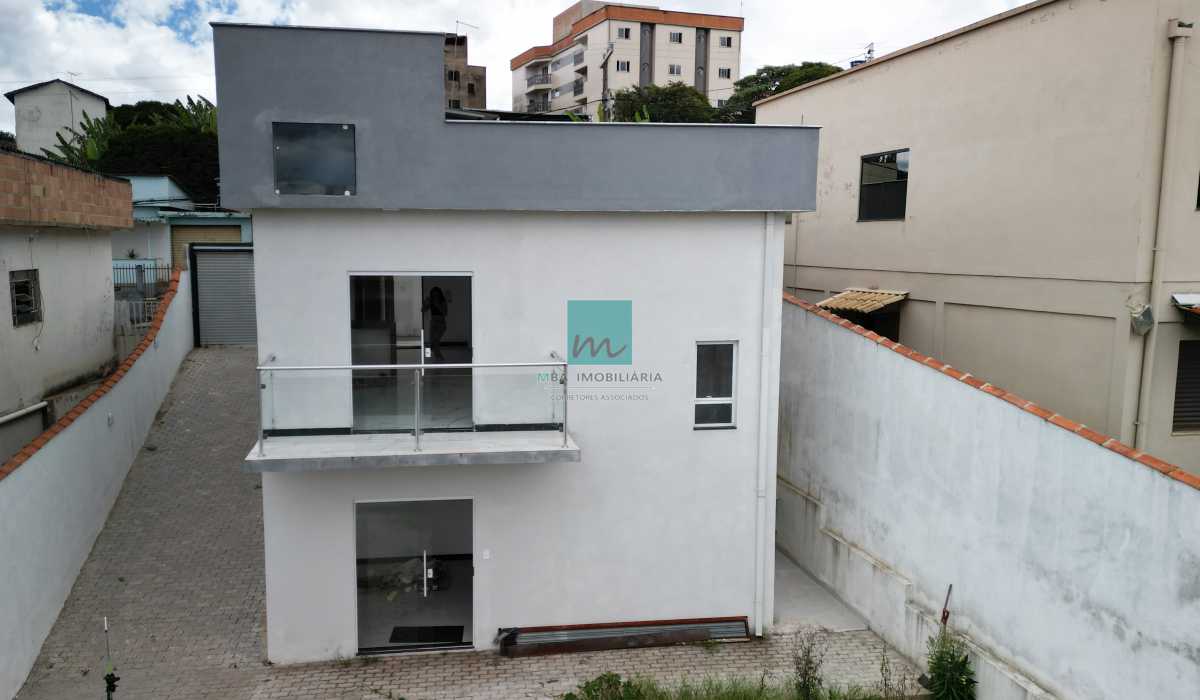 Casa à venda com 2 quartos, 286m² - Foto 10