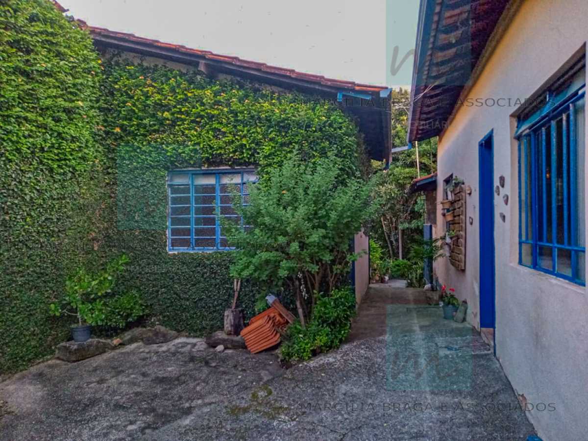 Casa à venda com 7 quartos, 1604m² - Foto 2