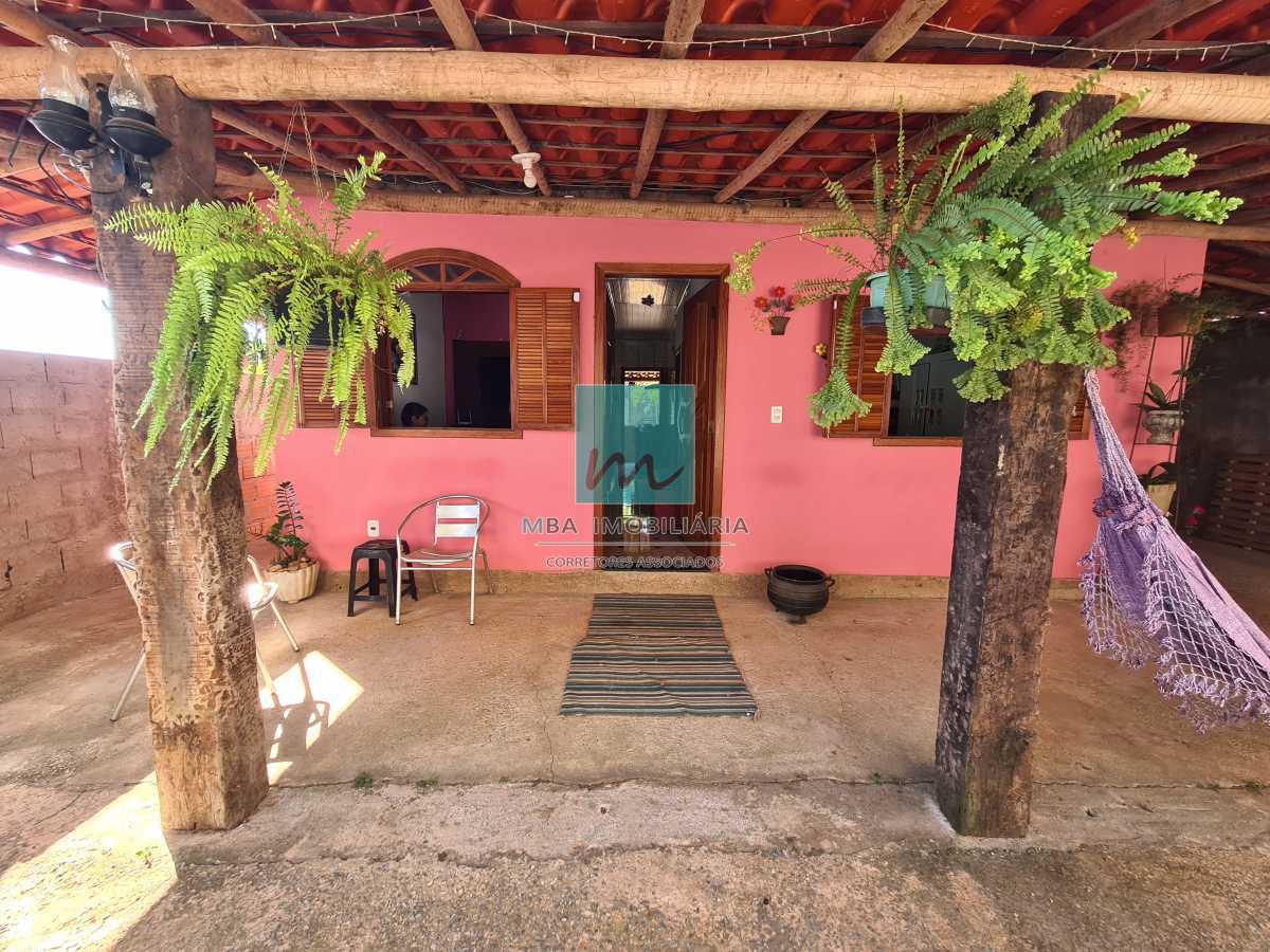 Casa à venda com 2 quartos, 260 - Foto 1