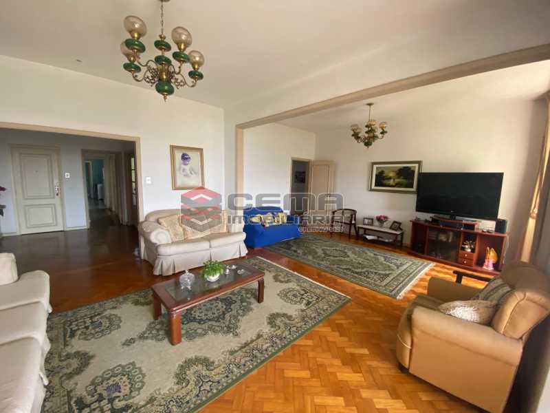 Apartamento, 3 quartos, 230 m² - Foto 2