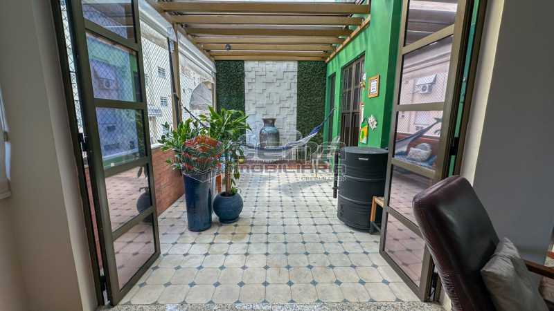 Cobertura, 4 quartos, 242 m² - Foto 2