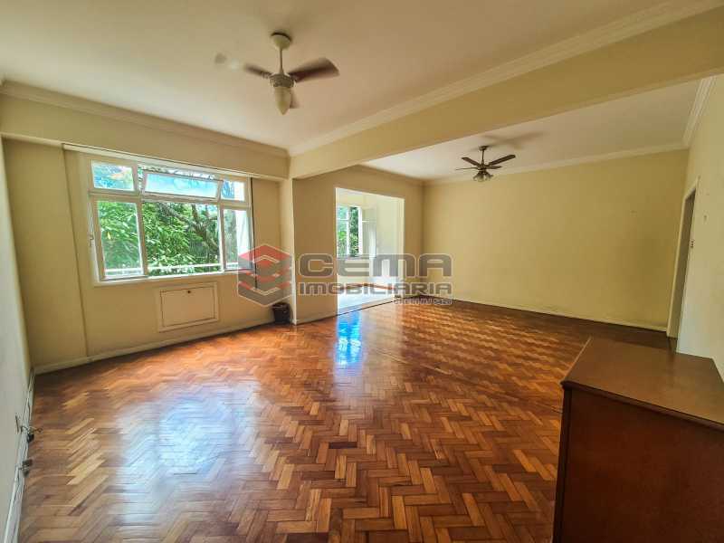 Apartamento, 3 quartos, 230 m² - Foto 2