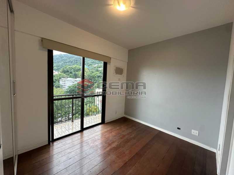 Apartamento para alugar com 2 quartos, 79m² - Foto 11