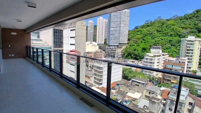 Cobertura, 3 quartos, 243 m² - Foto 1