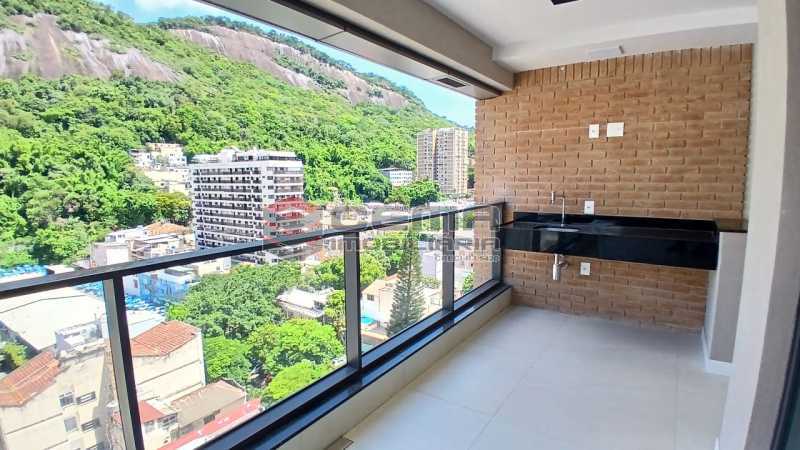 Cobertura, 3 quartos, 243 m² - Foto 2