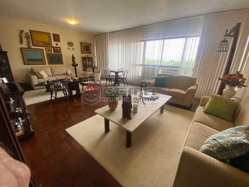 Apartamento, 4 quartos, 221 m² - Foto 2