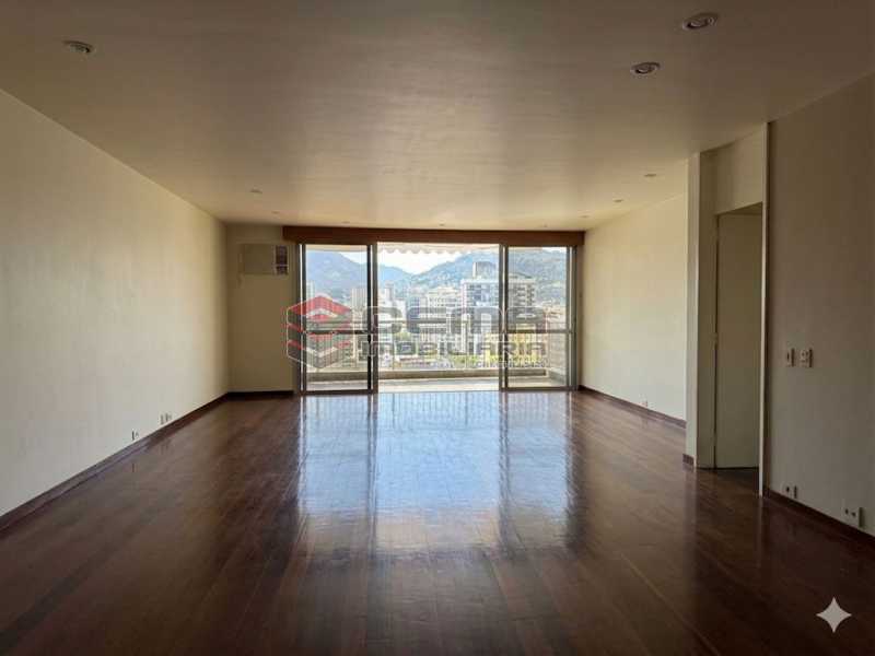 Apartamento, 3 quartos, 150 m² - Foto 2