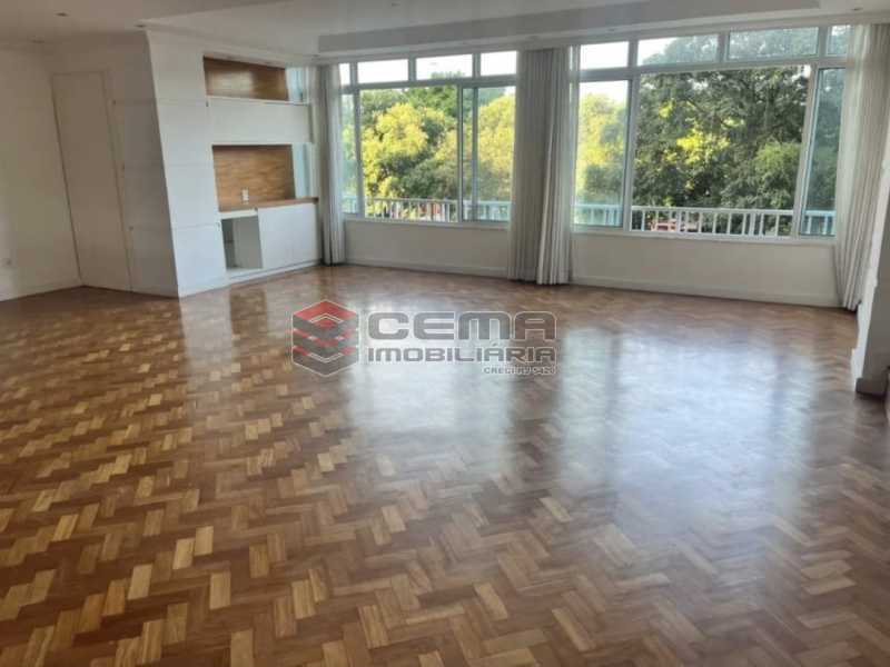 Apartamento, 3 quartos, 216 m² - Foto 1