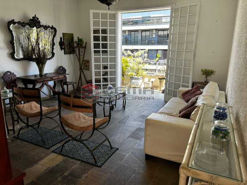 Apartamento, 3 quartos, 210 m² - Foto 2
